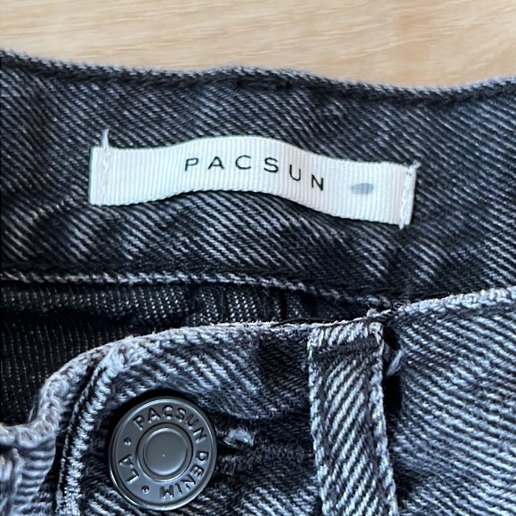 Never worn. Pacsun ultra high rise slim distressed jeans sz 23 - Picture 3 of 4